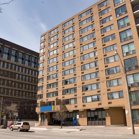 Toronto Metropolitan University-International Living Learning Residence Extérieur photo